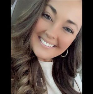 Meet your Posher, Deanna